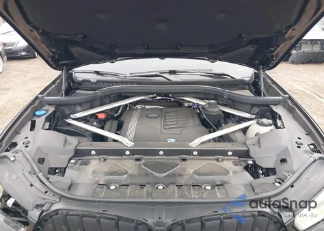 2021 BMW X6 xDrive40I z USA, uszkodzony, nr VIN 5UXCY6C03M9G82802